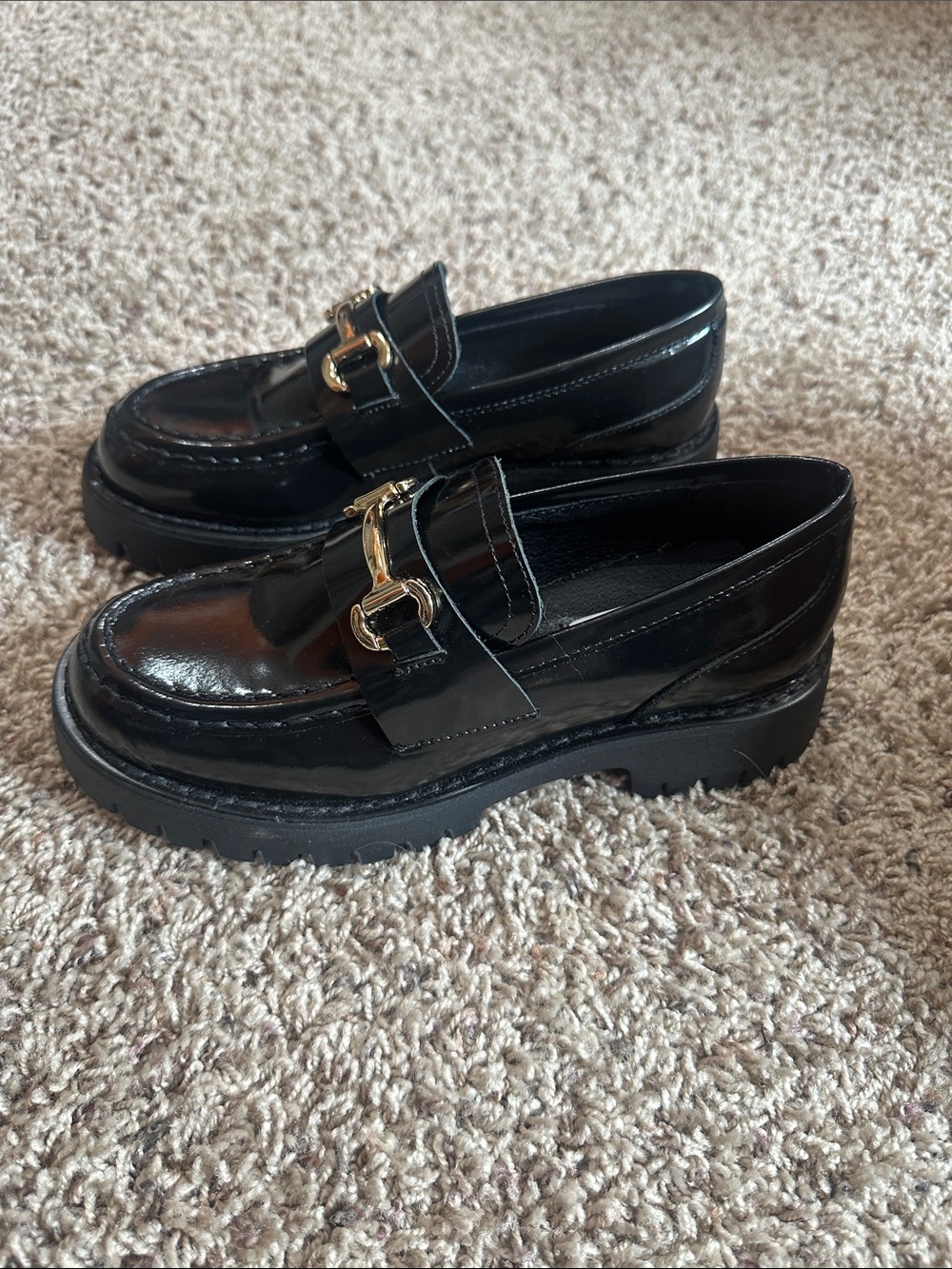 NEW Steve Madden Black Patent Leather Lug Sole Loafers with Gold Buckle size 5.5